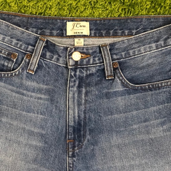 J.Crew High-rise Broken in Boyfriend Short - Picture 2 of 4